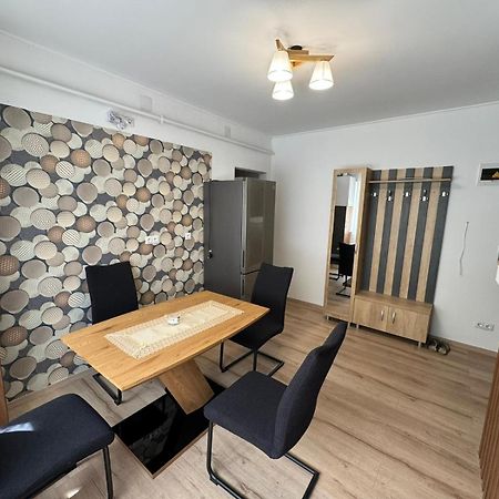 Bingo Apartman Cristuru Secuiesc Eksteriør billede
